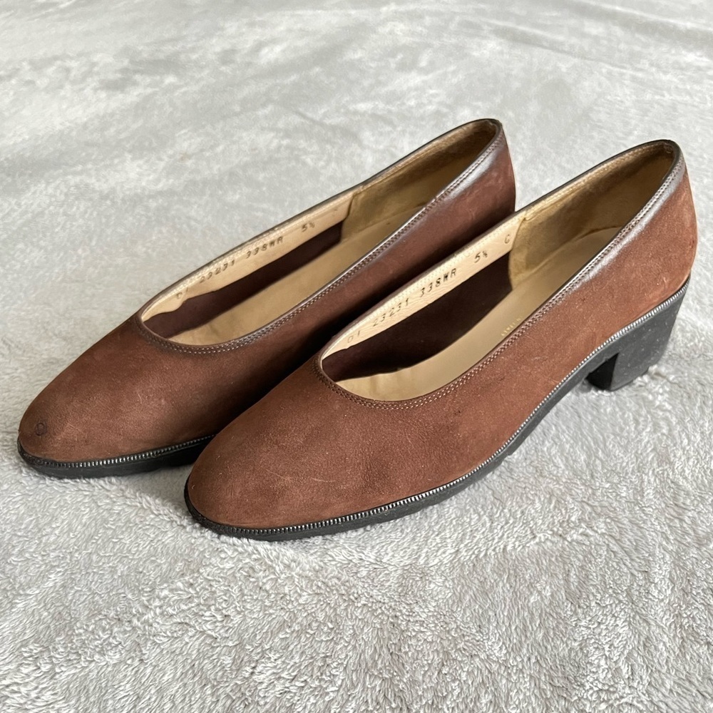 Salvatore Ferragamo Brown Suede Comfort Heels Size 5.5C